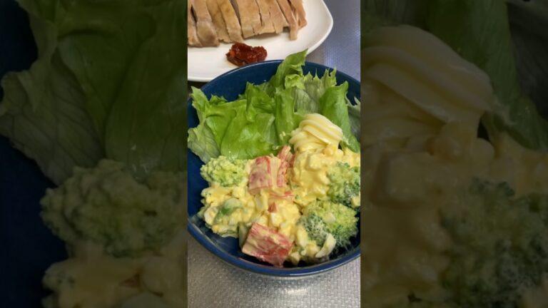 ブロッコリーとカニカマでたまごサラダ作った。美味しいよ‼︎