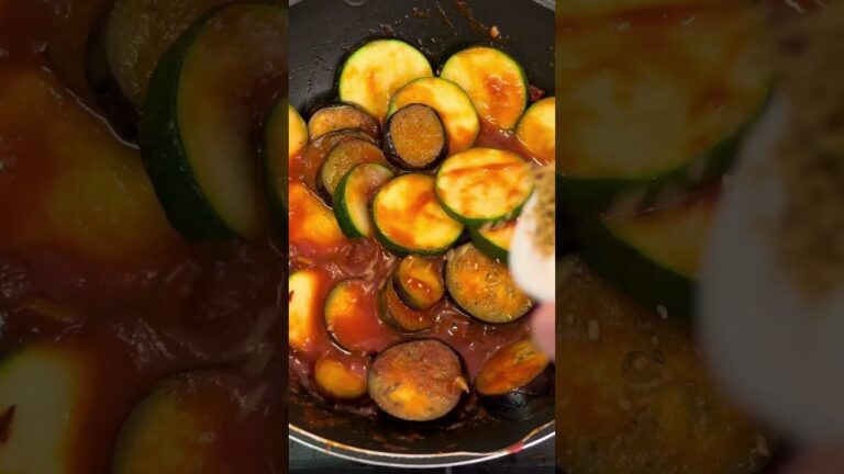 ぼっちイタリアンできない男のズッキーニとナスのトマトソース #shorts #short  #food #一人飯 #パスタ