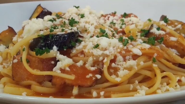 スパ吉　揚げナスとベーコンとモッツァレラチーズのトマトソース　1,000円税込　吉祥寺　パスタ　　2022年5月29日