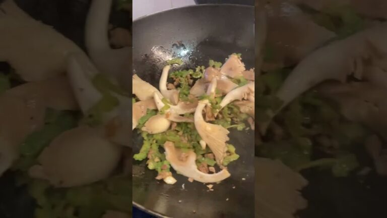 #easycooking #stirfry  mushroom & Bitter Mellon  #shortvideo #cooking #satisfrying #satisfying