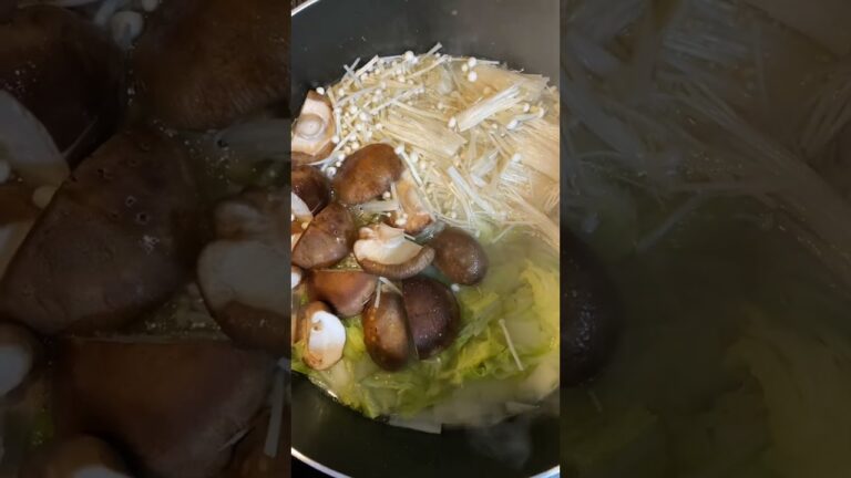 昨夜の夕飯♪鶏肉＆豚肉鍋😋【水炊き】【シンプルレシピ】【簡単レシピ】