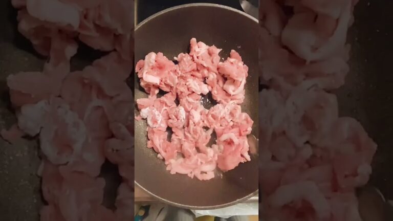 豚肉のカリカリ焼き大根おろし掛けの作り方です👩🏻‍🍳#料理動画 #簡単レシピ