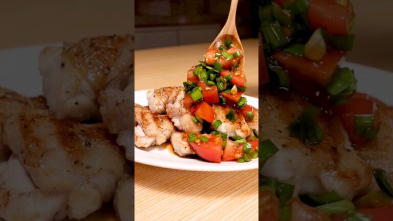 【暑さ疲れに食べたい】鶏肉のピリ辛トマトニラだれ #shorts