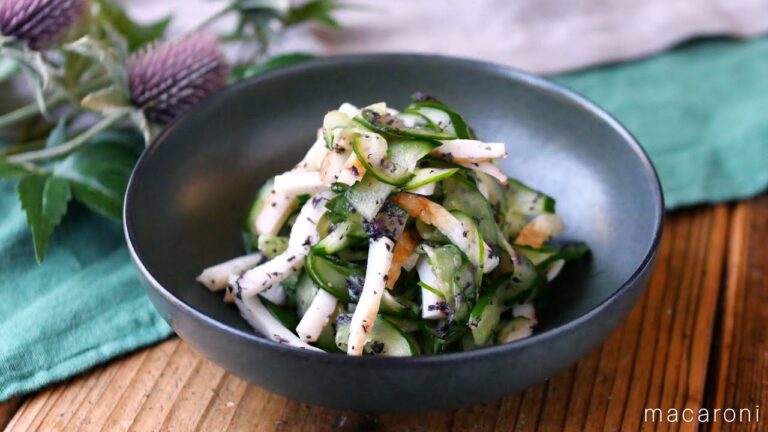 【きゅうりとちくわのゆかり和え】さっぱり副菜レシピ！箸休めにもピッタリ♪｜macaroni（マカロニ）