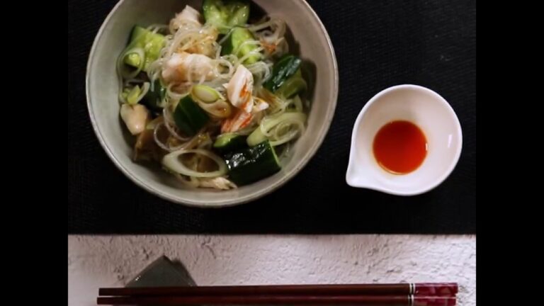 ビールに合わせたいピリ辛おつまみ 蒸し鶏ときゅうりのザーサイ和え