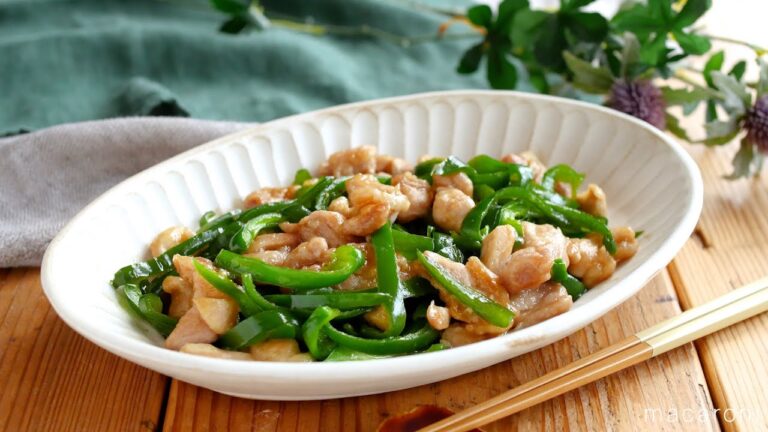 【鶏ももとピーマンのオイスターソース炒め】ごはん何杯もいけちゃう！ピーマンと鶏肉が相性抜群♪｜macaroni（マカロニ）