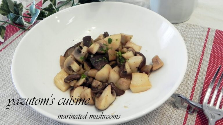 [地味ながら一皿あると嬉しい♪】　キノコのマリネ　- marinated mushrooms -
