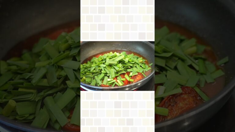 値段の安いお肉をボリューム満点絶品料理にします。（揚げ豚こまのニラトマダレ）#shorts