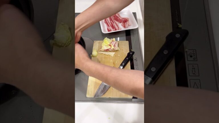 簡単に作れる豚肉と白菜のミルフィーユ鍋！