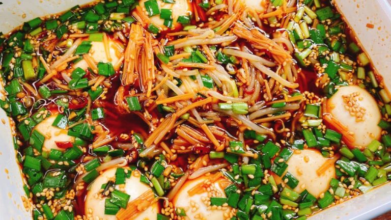 ２００万再生人気レシピ！【漬けるだけ】これはマジでウマすぎる…『悪魔の半熟煮卵』お肉を漬けても超旨い♪ 麻薬たまご ラーメンちょい足し／もやし／えのき／低糖質／味玉／悪魔のたれ 달걀 요리