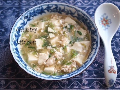 味付けはめんつゆのみ！簡単！鶏ひき肉と豆腐の煮物