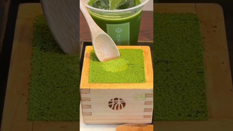 升に入った宇治抹茶ティラミスが最高！