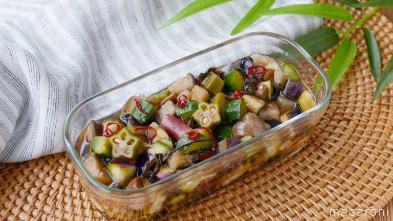 【夏野菜のめんつゆ漬け】ごはんのお供やそうめんに！きゅうりやなすがたっぷり♪｜macaroni（マカロニ）