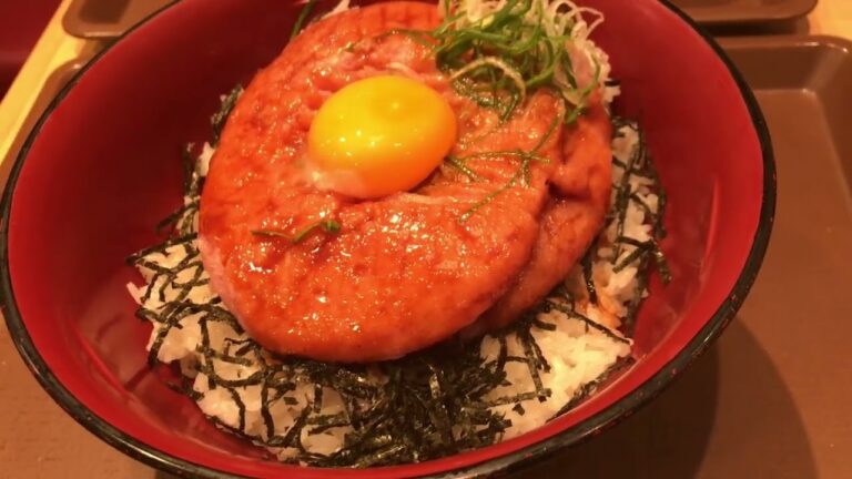 【すき家】まぐろユッケ丼が食欲のそそられる辛味のあるどんぶりメニューで、、、