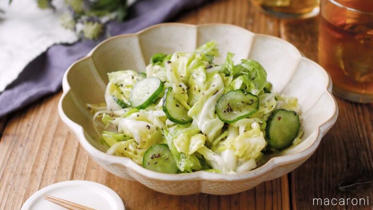 【キャベツのゆかり和え　】簡単副菜レシピ！さっぱりとした味わい♪｜macaroni（マカロニ）