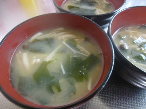【レシピ】しめじとえのきとわかめのお味噌汁♪
