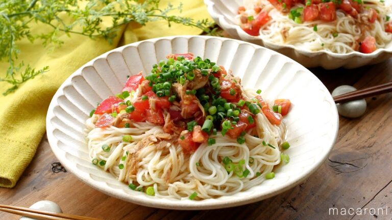 【トマトとツナの混ぜそうめん】そうめん余ったらこれ！パパッとランチにおすすめ♪｜macaroni（マカロニ）