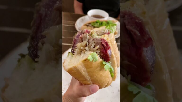 【ランチ】10時間煮込んだ豚肉のサンドが贅沢で美味しすぎる！！！【ハワイ】