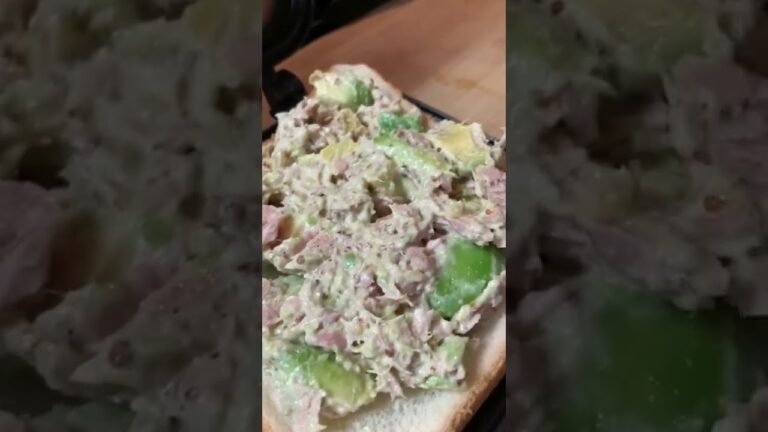 アボカド ホットサンドのやつ