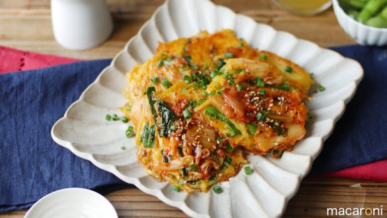 【じゃがいもキムチヂミ】外はカリカリ中はもっちり！おかずやおつまみにおすすめレシピ♪｜macaroni（マカロニ）