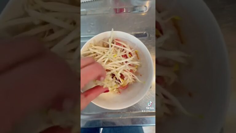 【超簡単❗️激うまヘルシー❗️豆乳坦々スープ】