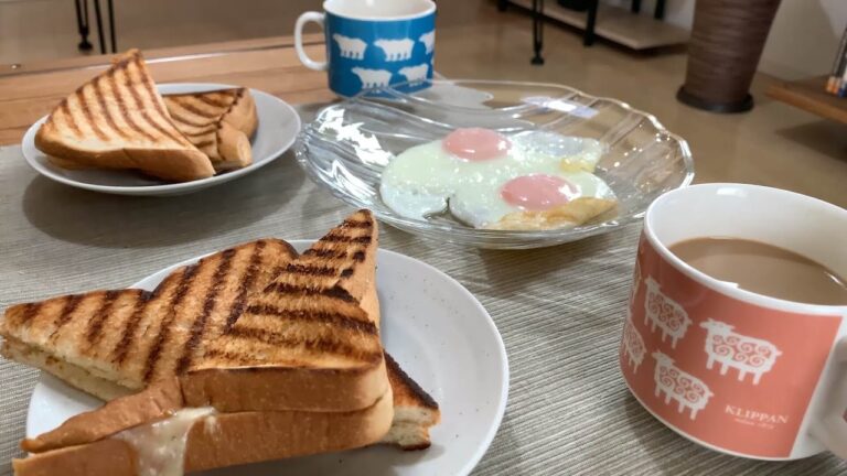 キャンプにおすすめ！はちみつチーズホットサンドの作り方！入れるだけで簡単なホットサンドメーカー