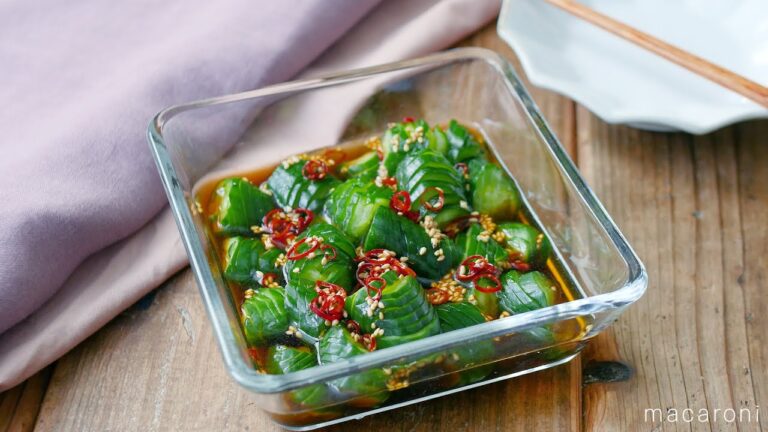 【蛇腹きゅうりのピリ辛漬け】ラー油ポン酢に漬け込むだけ！食感が楽しい♪｜macaroni（マカロニ）