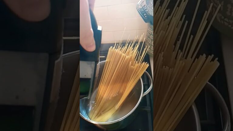 How to Make Carbonara in 60 Seconds #food #cooking