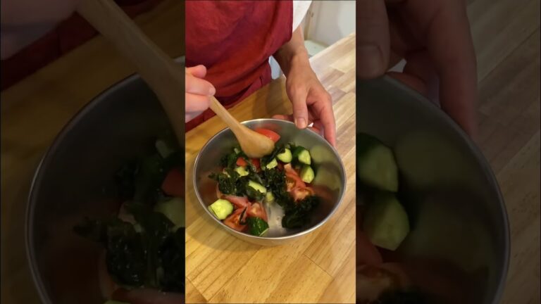 夏休みを使った超簡単副菜 トマトと胡瓜の塩麹レモン レシピはコメント欄に記載 #shorts