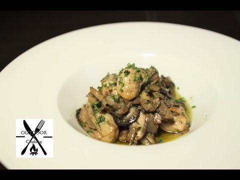 【魚介料理】牡蠣と100日舞茸のソテー　ソースサルサヴェルデ【業務スーパー】