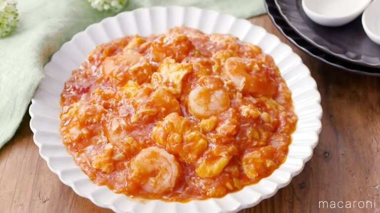 【エビチリ卵】ぷりぷりのエビとトロッとした食感の卵の相性抜群！丼もおすすめ♪｜macaroni（マカロニ）