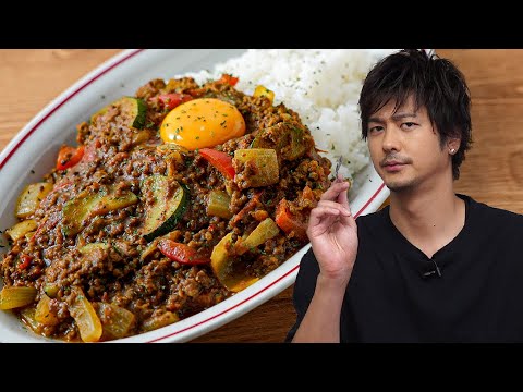 【コク旨いカレー！】たまにはキーマカレーもありかも！夏野菜たっぷりが嬉しい一品！