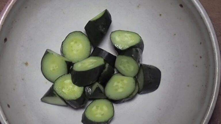 三金クッキング：きゅうりの塩こんぶ和え