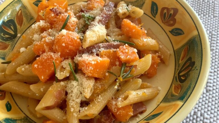 秋の味覚を楽しむ【バターナッツ南瓜のパスタ/ Pasta al butternut e speck】