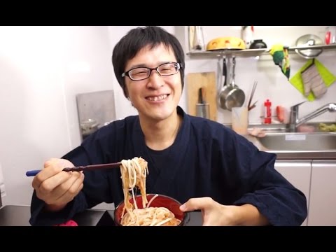 ゴマトマ味噌ダレが決めて！トマト味噌だれうどん