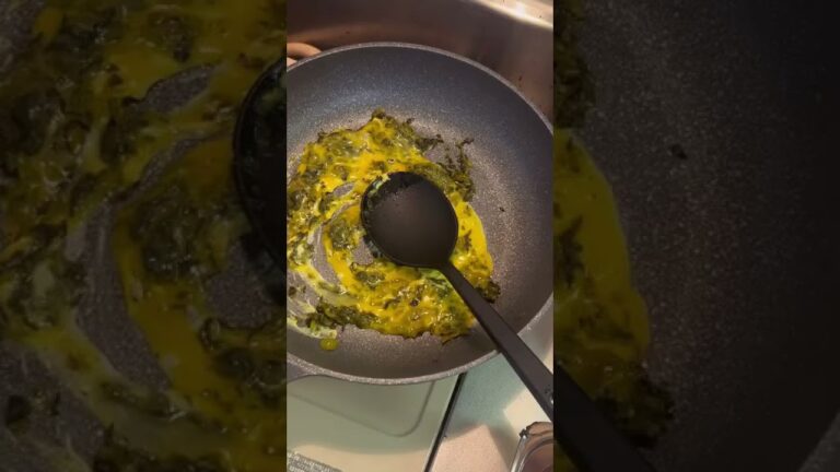 【高菜が使いきれずに余ったら…高菜とたまごのチャーハン】#shorts #short #簡単レシピ #居酒屋メニュー #チャーハン #高菜 #卵 #あまり物 #シンプルメニュー #おつまみレシピ