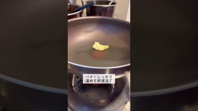 とろとろ半熟卵のオムハヤシ　#簡単料理 #カフェごはん