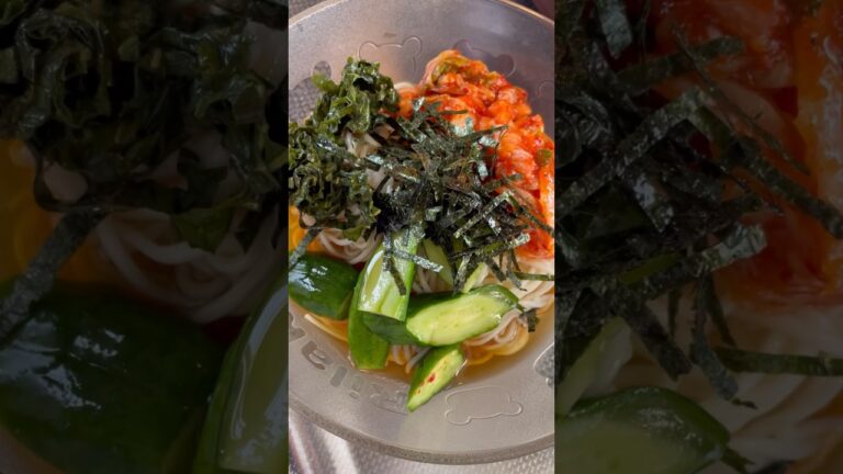 ズボラキムチそうめんの巻。一度でいいから見てみたいバケト、、、 #ズボラ #津軽弁 #そうめん