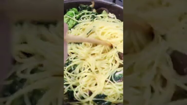 これは美味しい✨『椎茸バターパスタ』椎茸のダシが出まくり‼️シンプルだけど美味すぎてびっくり‼️ #shorts #cooking #pasta