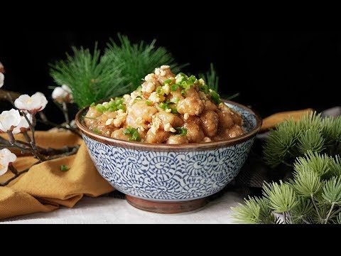 【国民的カップラーメンの🍥】あの謎肉！？丼
