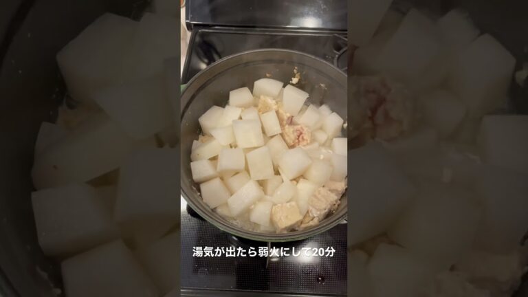 鶏ひき肉と大根のスープ