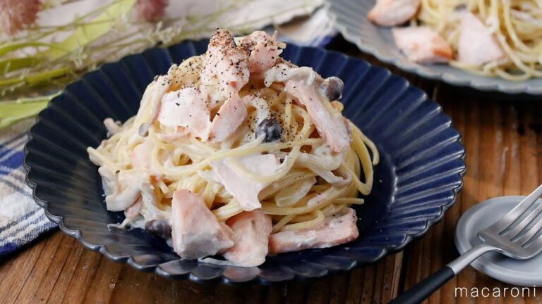 【サーモンときのこの和風クリームパスタ】牛乳とめんつゆで！味付け簡単♪｜macaroni（マカロニ）