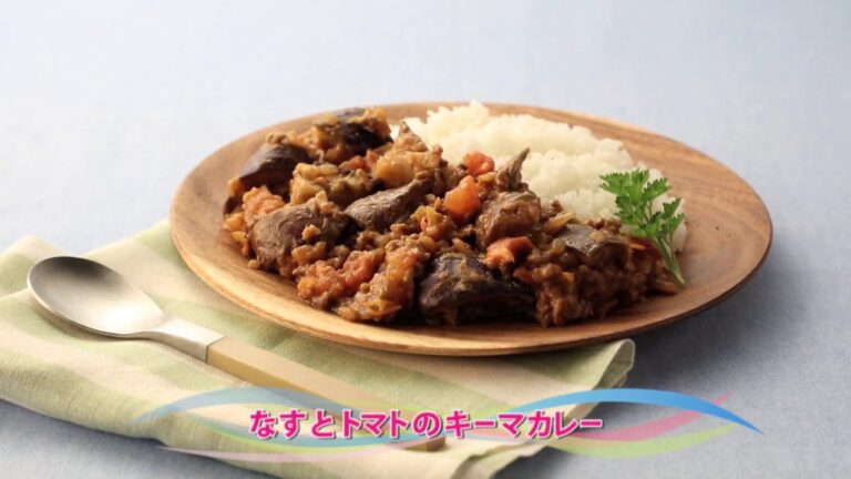 【動画レシピ】なすとトマトのキーマカレー