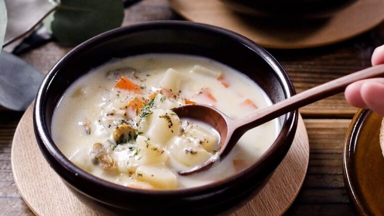 【あさり缶クラムチャウダー】缶詰と牛乳で簡単なのに本格的！寒い日にもぴったり♪｜macaroni（マカロニ）