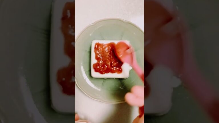 秒で簡単おつまみ！ねり梅をのせた冷奴#shorts #おつまみ #冷奴 #豆腐 #簡単レシピ #お酒のおつまみ