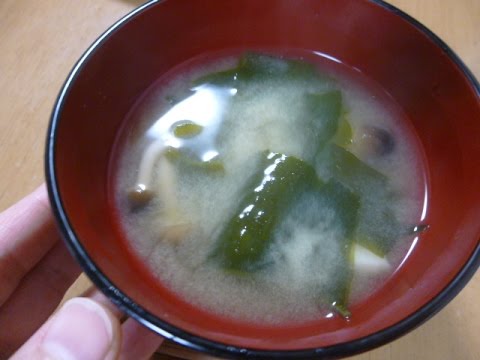 【レシピ】しめじとわかめのおみそ汁♪