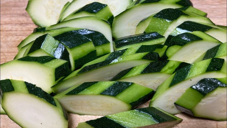 箸が止まらない!!ずっと食べれるズッキーニ