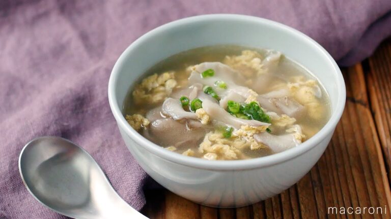 【卵とまいたけのスープ】ごま油の香る！食材の旨味いっぱい♪｜macaroni（マカロニ）