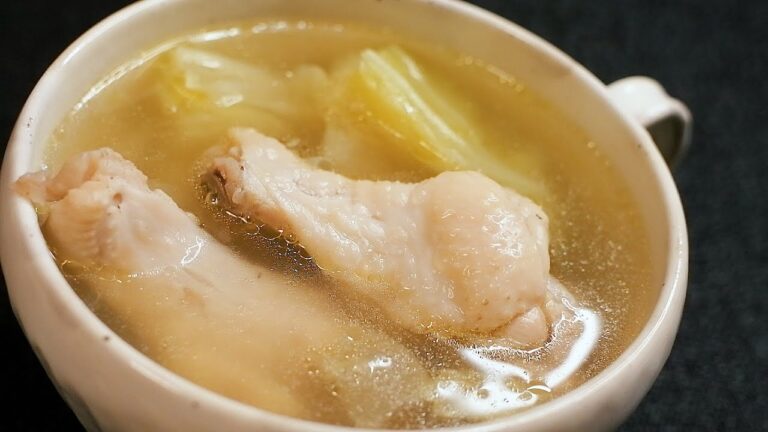 深夜に食べたいチキンスープの作り方