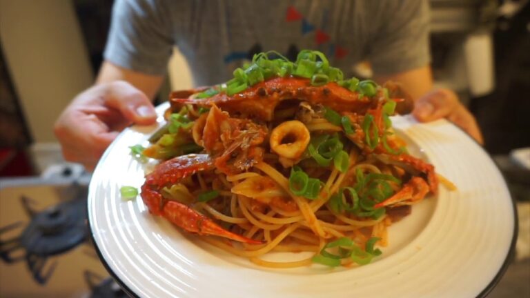 【料理】ワタリガニとヤリイカのトマトパスタの作り方